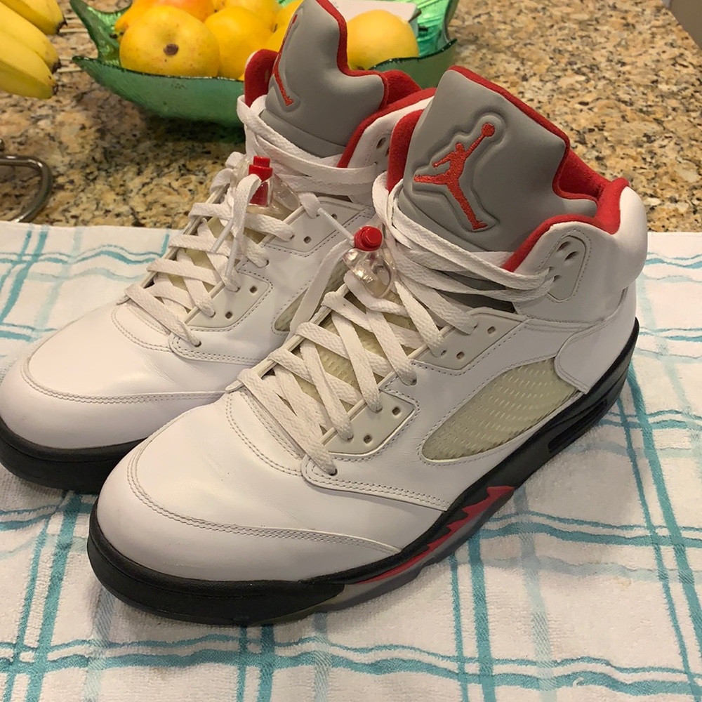 Air Jordan 5 Fire Red Silver Tongue 2020 Size 13